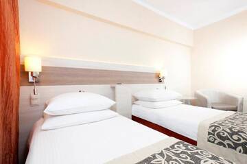 Фото номера Двухместный номер с 2 отдельными кроватями Отель Comfort by Trio г. Белосток 30