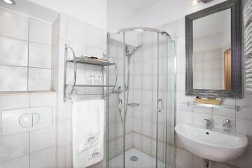 Фото номера Двухместный номер с 2 отдельными кроватями Отель Comfort by Trio г. Белосток 27
