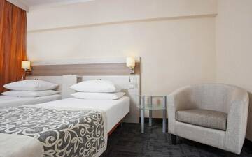 Фото номера Двухместный номер с 2 отдельными кроватями Отель Comfort by Trio г. Белосток 11