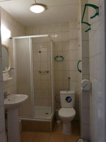 Фото номера Трехместный номер Отель Hotel Turystyczny г. Белосток 5