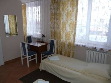 Фото номера Двухместный номер с 2 отдельными кроватями Отель Hotel Turystyczny г. Белосток 5