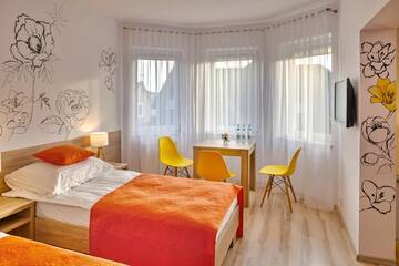 Фото номера Трехместный номер Хостелы Villa Margo г. Белосток 3