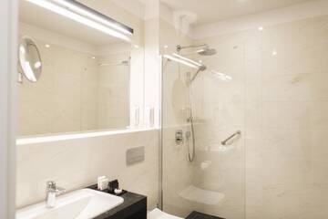 Фото номера Улучшенный одноместный номер Отель Hotel Royal &amp; Spa г. Белосток 4