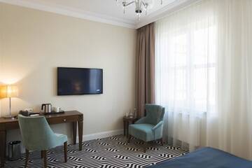 Фото номера Улучшенный одноместный номер Отель Hotel Royal &amp; Spa г. Белосток 3