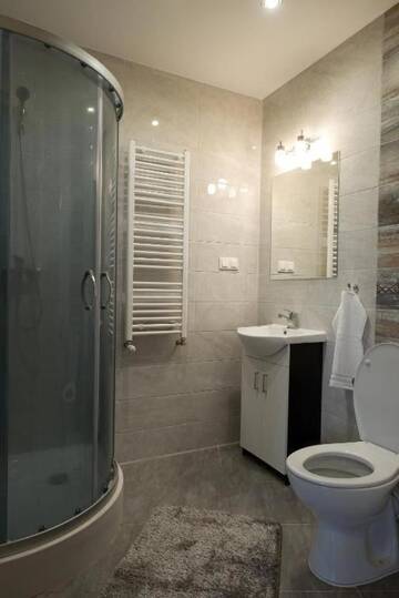 Фото номера Четырехместный номер с общей ванной комнатой Хостелы Hostel &amp; Restauracja Santorini г. Белосток 7
