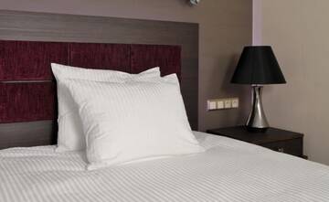 Фото номера Улучшенный номер с кроватью размера «king-size» Отель Hotel 3 Trio г. Белосток 2