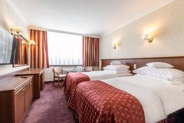 Фото номера Двухместный номер с 2 отдельными кроватями Отель Hotel Gołębiewski Białystok г. Белосток 12