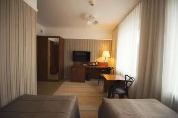 Фото номера Стандартный двухместный номер с 2 отдельными кроватями Отель Best Western Hotel Cristal г. Белосток 6
